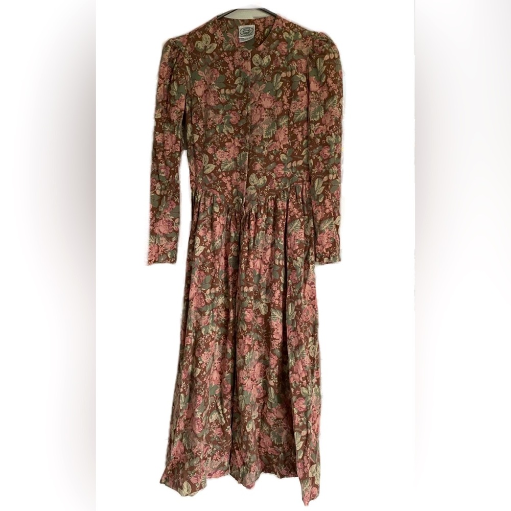 Laura Ashley puff sleeves button up, “corset” waistline floral dress w pockets